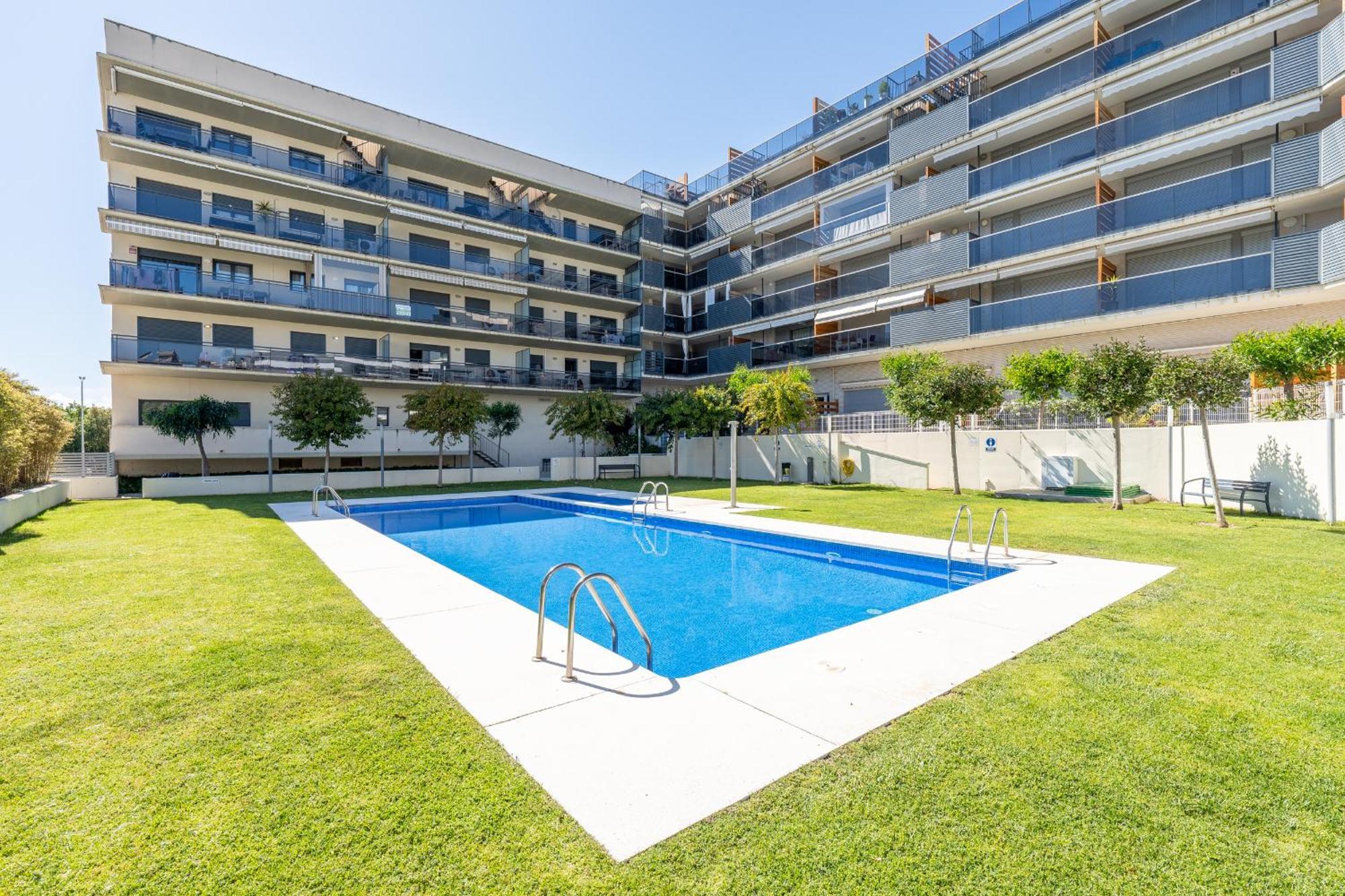 Hauzify I Apartament Mestral Камбрілс Екстер'єр фото
